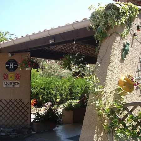 فندق Les Palmiers 3*